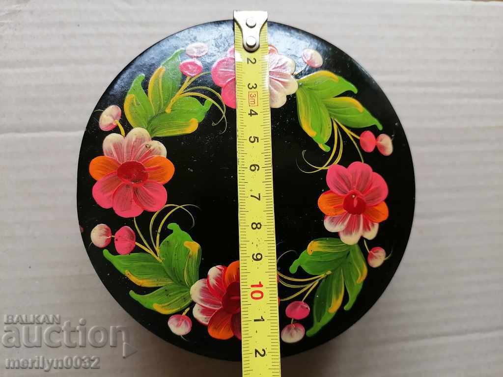 Wooden hand-painted jewelry box lacquer miniature with price 39.00 BGN | € 19.94 Wooden hand-painted jewelry box lacquer miniature with price 39.00 BGN | € 19.94