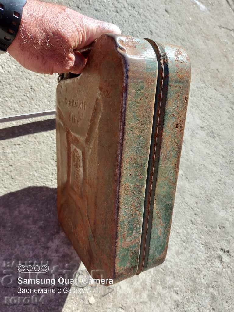 GERMAN TUBE - SMALL - WW II - 5 GERMAN TUBE - SMALL - WW II - 5