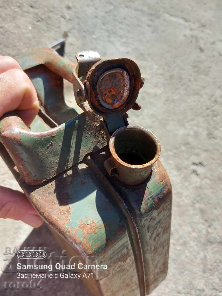 GERMAN TUBE - SMALL - WW II - 7 GERMAN TUBE - SMALL - WW II - 7