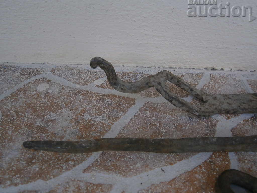 antique wrought iron lock latch with price 31.00 BGN | € 15.85 antique wrought iron lock latch with price 31.00 BGN | € 15.85