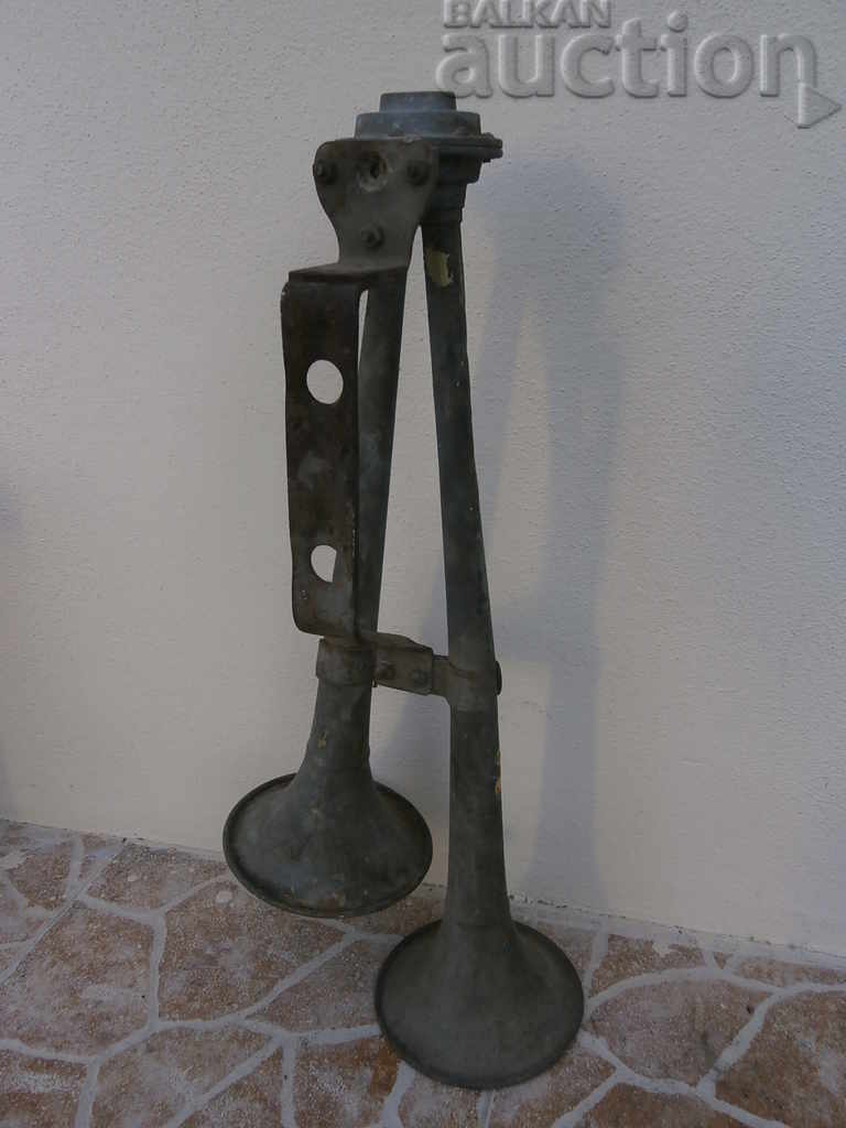 Auction antique bronze thrombus horn whistle Auction antique bronze thrombus horn whistle