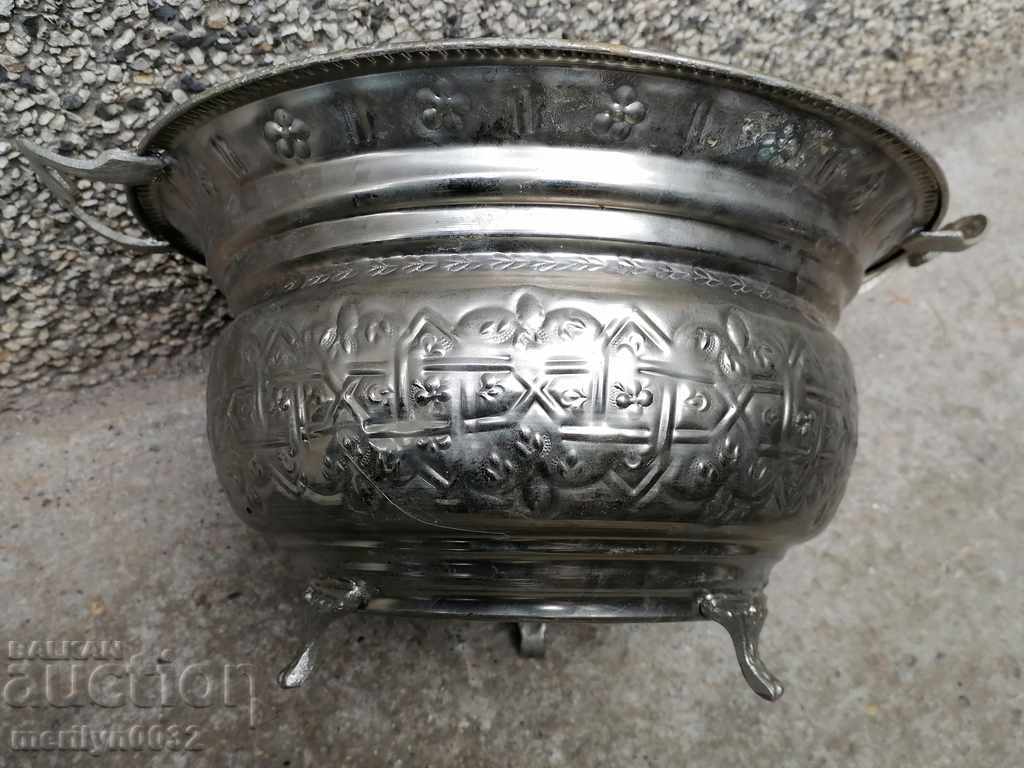 Decorative brass dish fruit bowl basin brazier basket with price 54.00 BGN | € 27.61 Decorative brass dish fruit bowl basin brazier basket with price 54.00 BGN | € 27.61