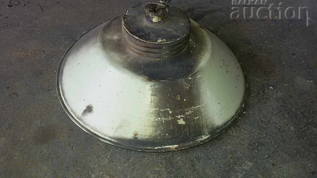 Delivery of antique enamelled reflector lamp Delivery of antique enamelled reflector lamp