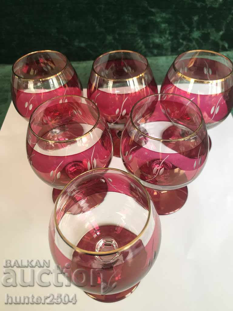 Чашки-6 бр цветно,гравирано стъкло