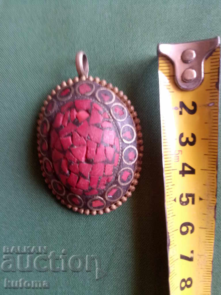 Old pendant with price 29.99 BGN | € 15.33