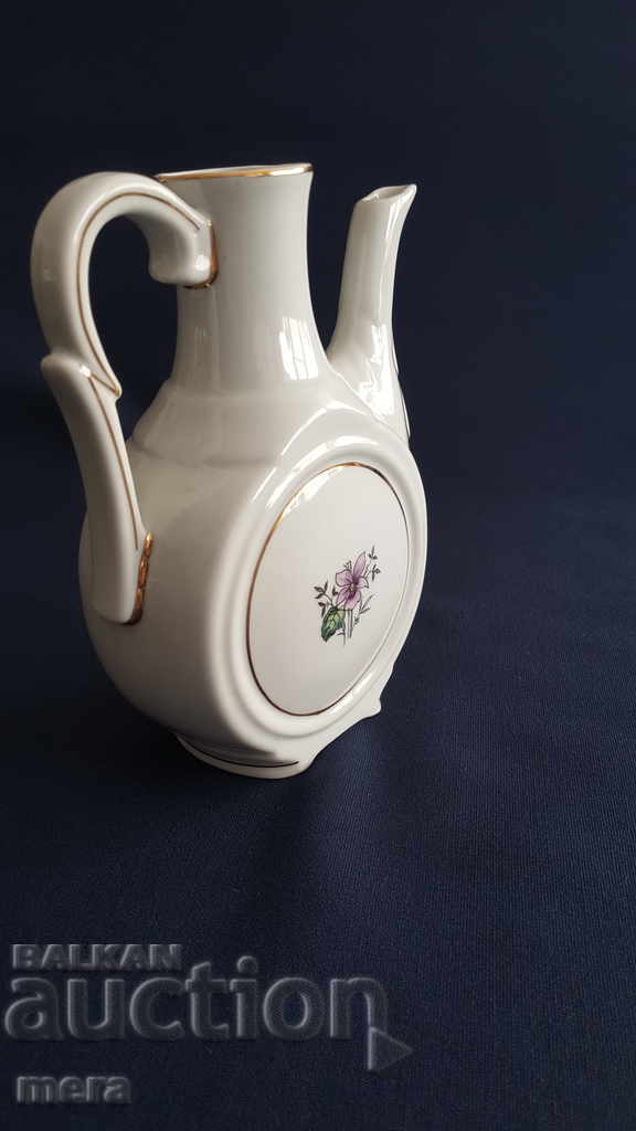 Auction Porcelain jug Auction Porcelain jug