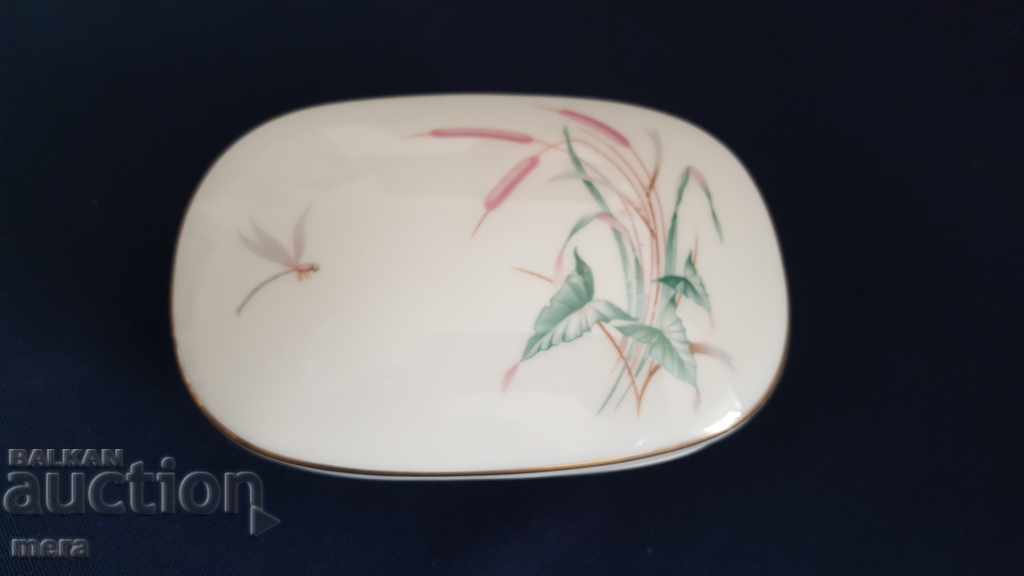 Ancient porcelain jeweler - Bavaria with price 33.00 BGN | € 16.87 Ancient porcelain jeweler - Bavaria with price 33.00 BGN | € 16.87