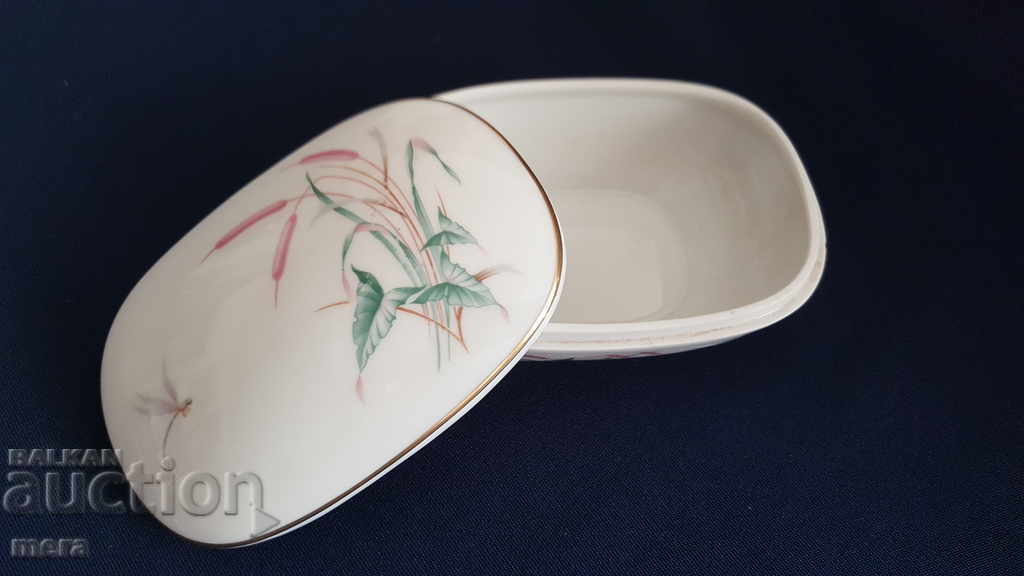 Auction Ancient porcelain jeweler - Bavaria Auction Ancient porcelain jeweler - Bavaria