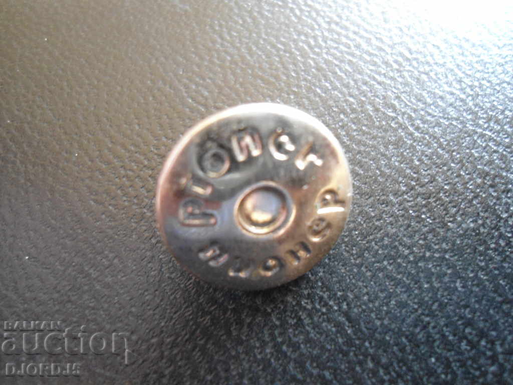 Auction Old metal buttons "PIONEER" Auction Old metal buttons "PIONEER"
