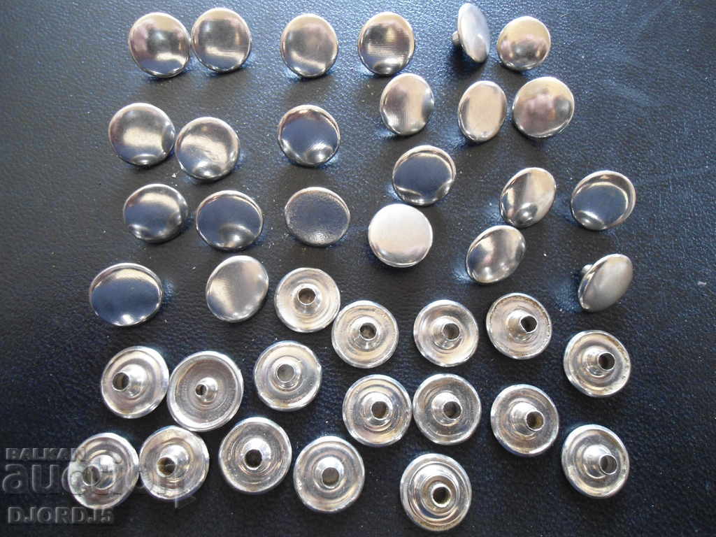 Old metal buttons, 40 pieces