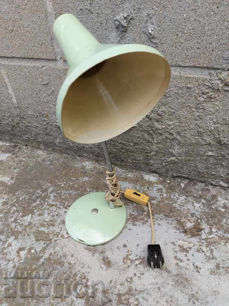 СОЦ НАСТОЛНА ЕМАЙЛИРАНА ЛАМПА С ПОДВИЖНО РАМО - 5 СОЦ НАСТОЛНА ЕМАЙЛИРАНА ЛАМПА С ПОДВИЖНО РАМО - 5