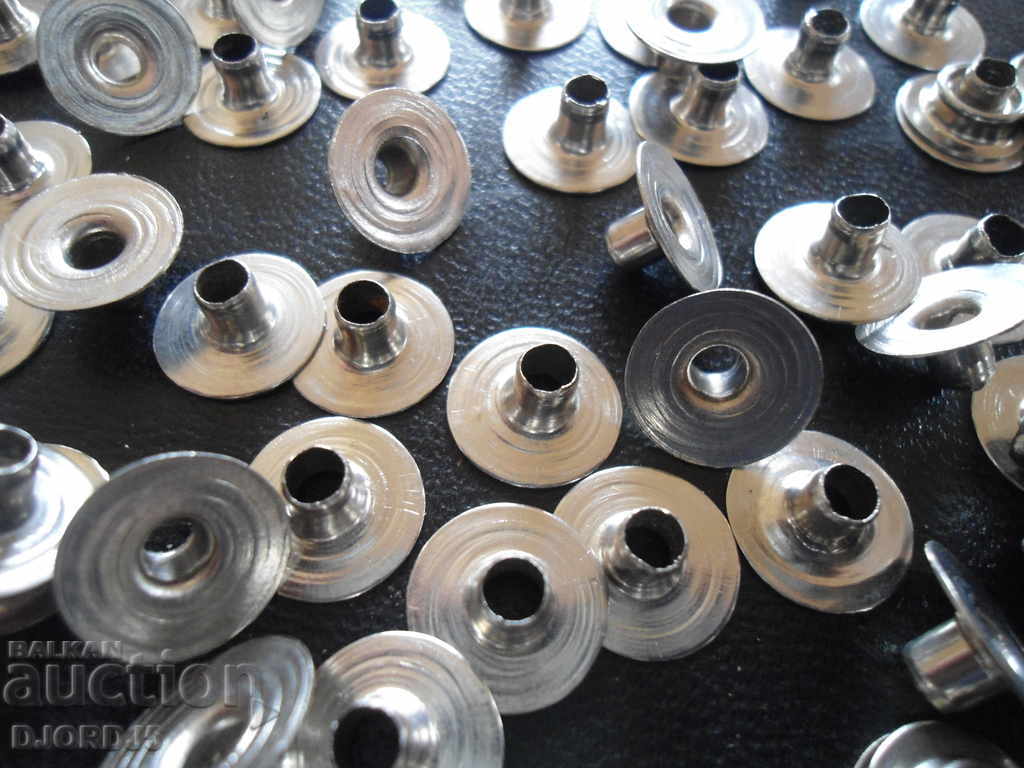 Old metal eyelets, buttons, 80 pieces with price 6.00 BGN | € 3.07 Old metal eyelets, buttons, 80 pieces with price 6.00 BGN | € 3.07