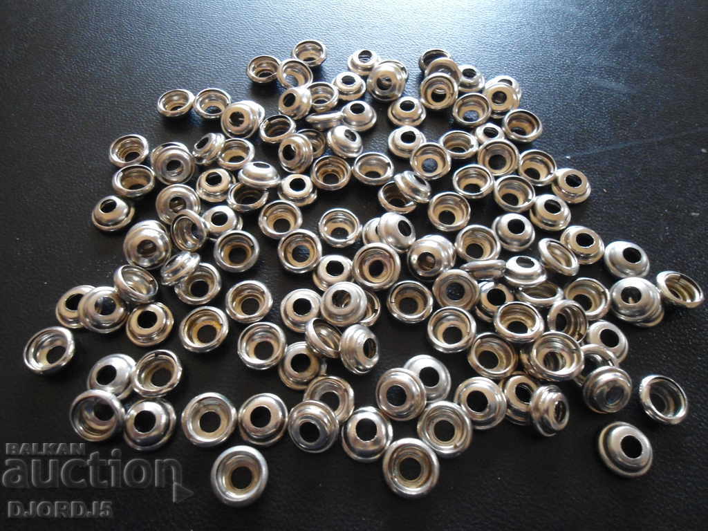Auction Old metal eyelets, buttons, 130 pieces Auction Old metal eyelets, buttons, 130 pieces