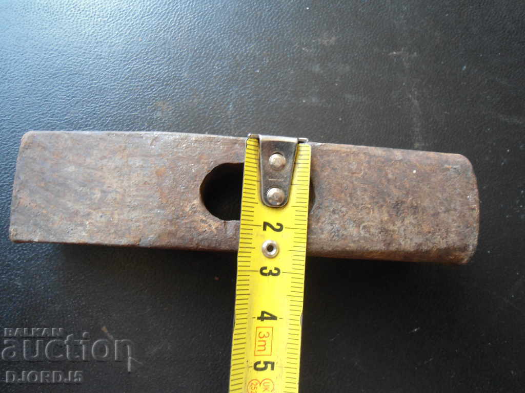 Auction  Old hammer, 0.550 kg