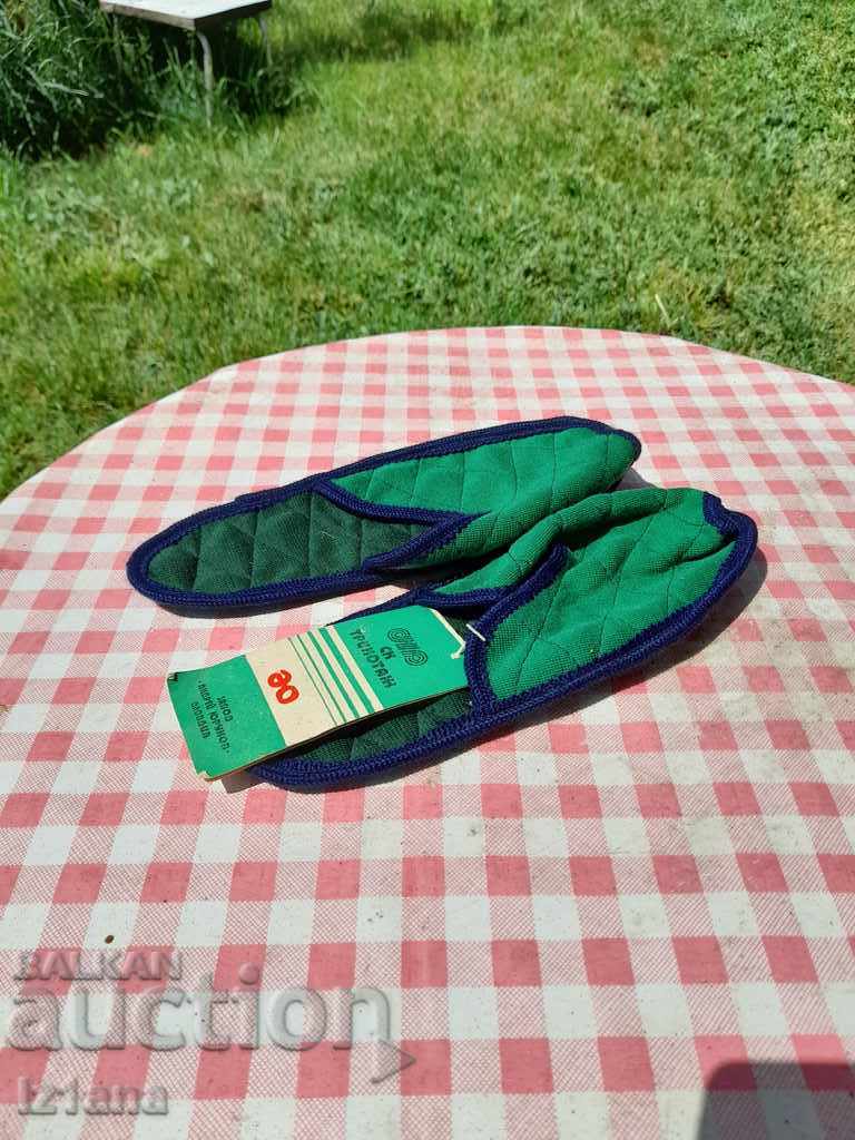 Licitație Papuci deschise pentru adolescenți vechi, papuci