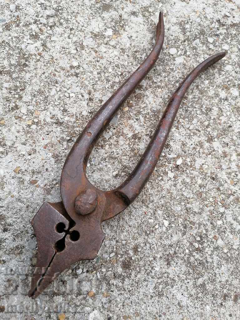 Army pliers for ammunition disposal with price 45.00 BGN | € 23.01