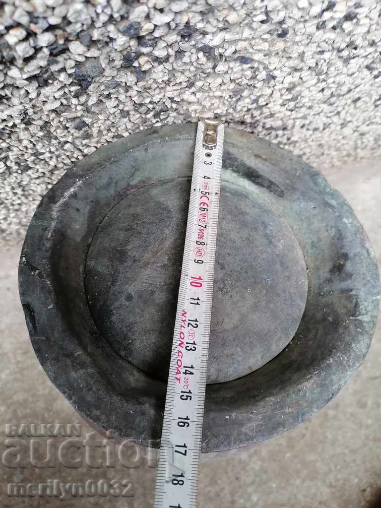 Delivery of Old hibiscus, hunter, teapot, baker, copper pot jug Delivery of Old hibiscus, hunter, teapot, baker, copper pot jug