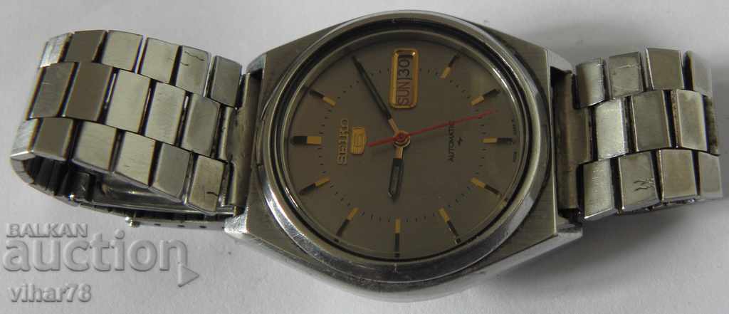 Delivery of MEN'S RARE MODEL-SEIKO-SEIKO 5