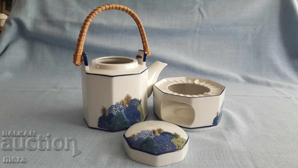 Παράδοση Τσαγιέρα πορσελάνης με θερμαντήρα πορσελάνης Παράδοση Τσαγιέρα πορσελάνης με θερμαντήρα πορσελάνης