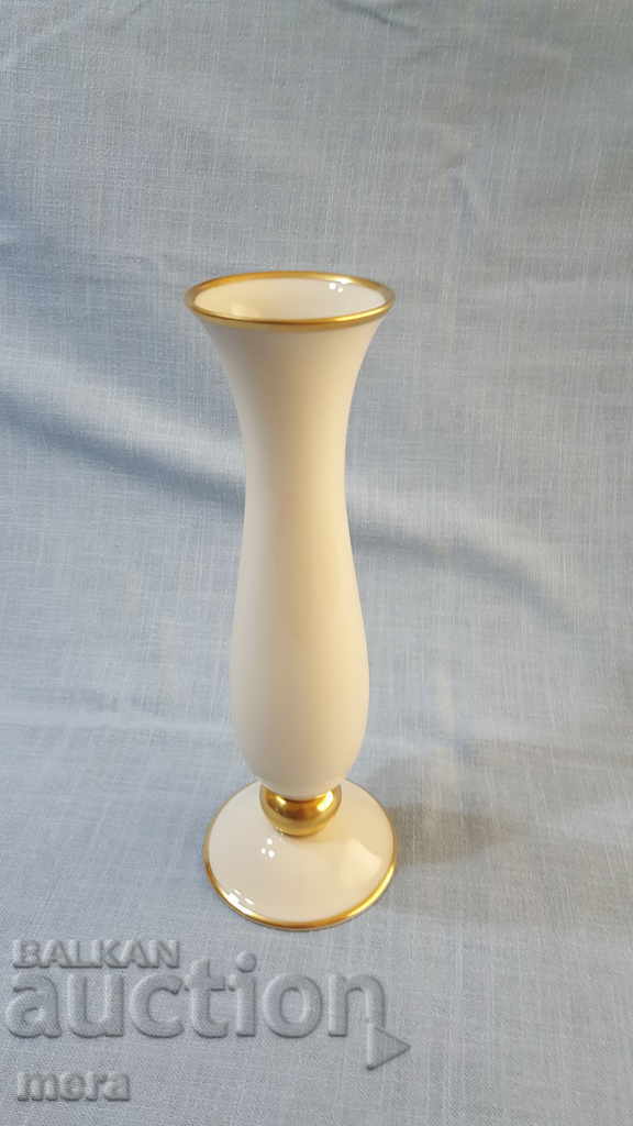 Stylish porcelain vase - Bavaria with price 70.00 BGN | € 35.79 Stylish porcelain vase - Bavaria with price 70.00 BGN | € 35.79