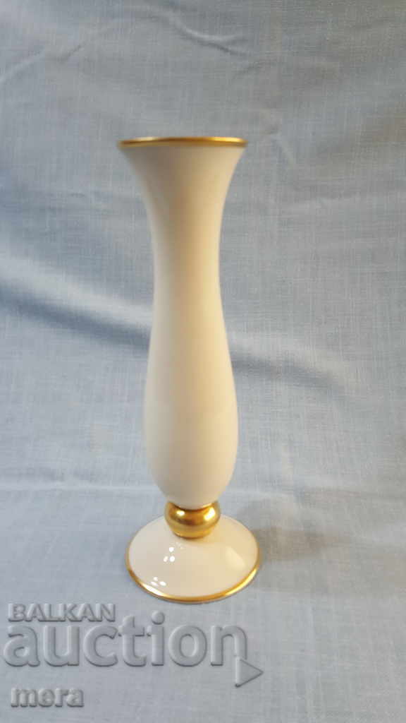 Stylish porcelain vase - Bavaria