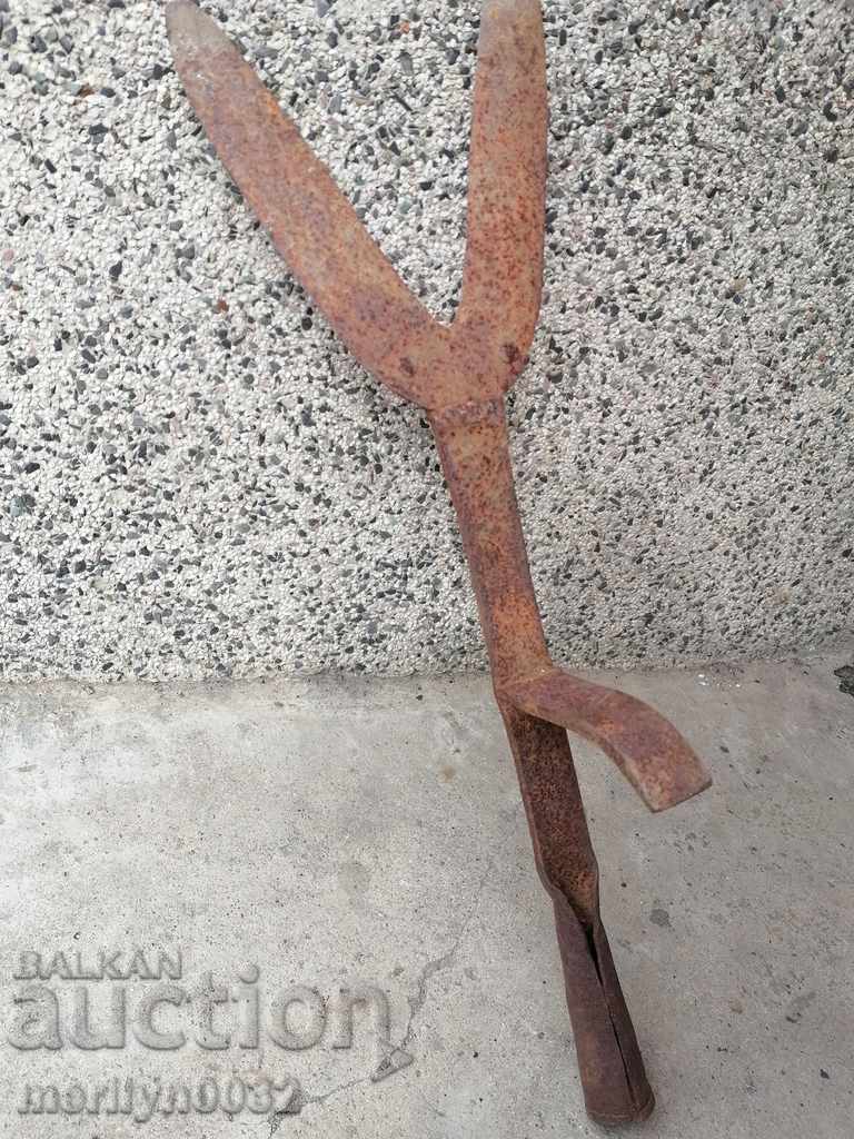 Стар инструмент за кастрене ковано желязо, храсторез, ножица
