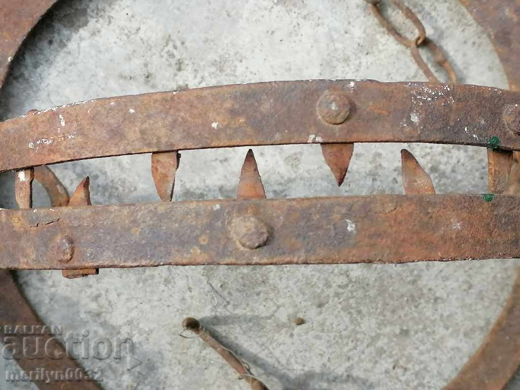 Old hand forged trap with wrought iron spikes - 7 Old hand forged trap with wrought iron spikes - 7