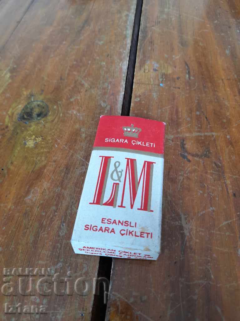 Old cigarette gum, LM gum