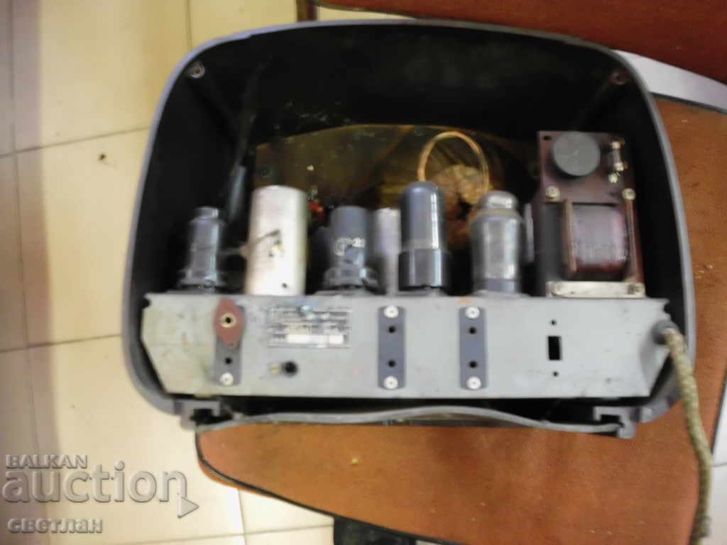 old radio with price 145.00 BGN | € 74.14 old radio with price 145.00 BGN | € 74.14