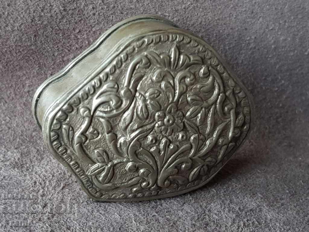 Δημοπρασία Σπάνιο βουλγαρικό ασημένιο κουτί για σνιφ 19ου αιώνα Δημοπρασία Σπάνιο βουλγαρικό ασημένιο κουτί για σνιφ 19ου αιώνα