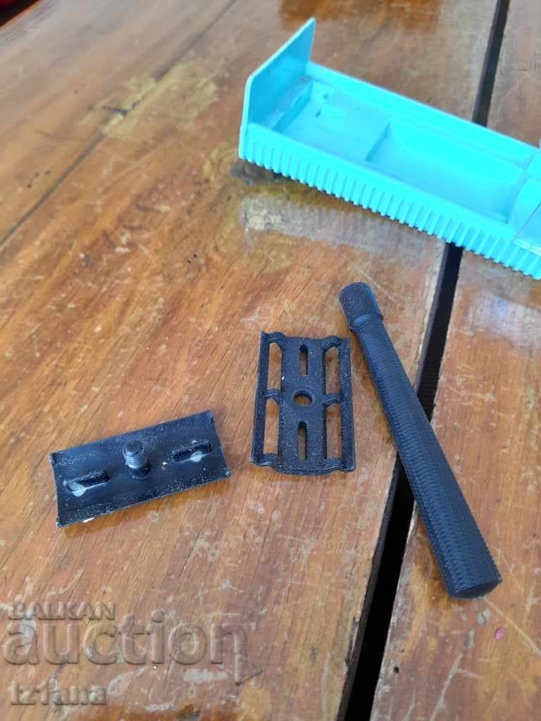 Old razor Brigantine - 5 Old razor Brigantine - 5