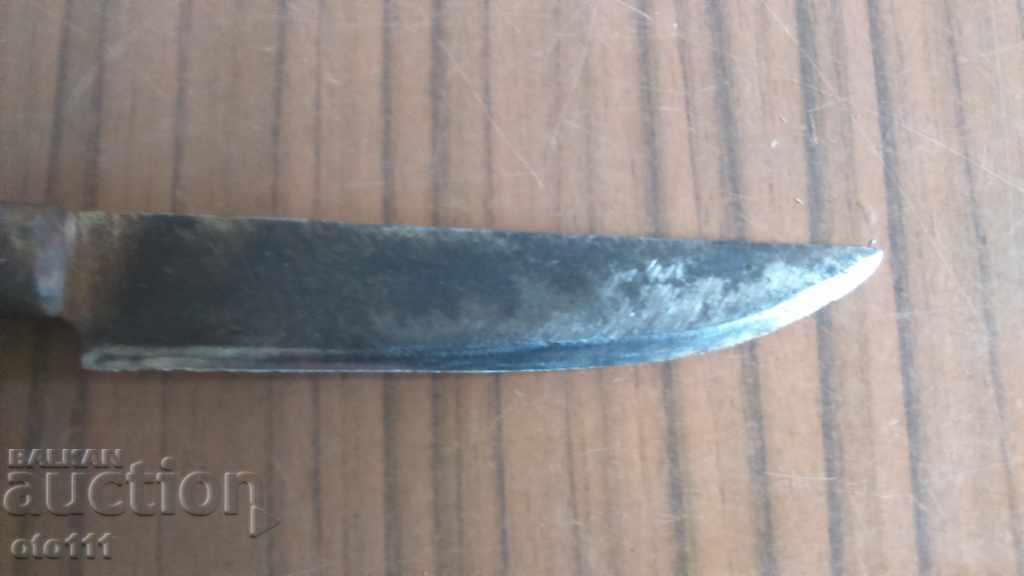 OLD KNIFE - HORNS CHERISHED with price 25.00 BGN | € 12.78 OLD KNIFE - HORNS CHERISHED with price 25.00 BGN | € 12.78