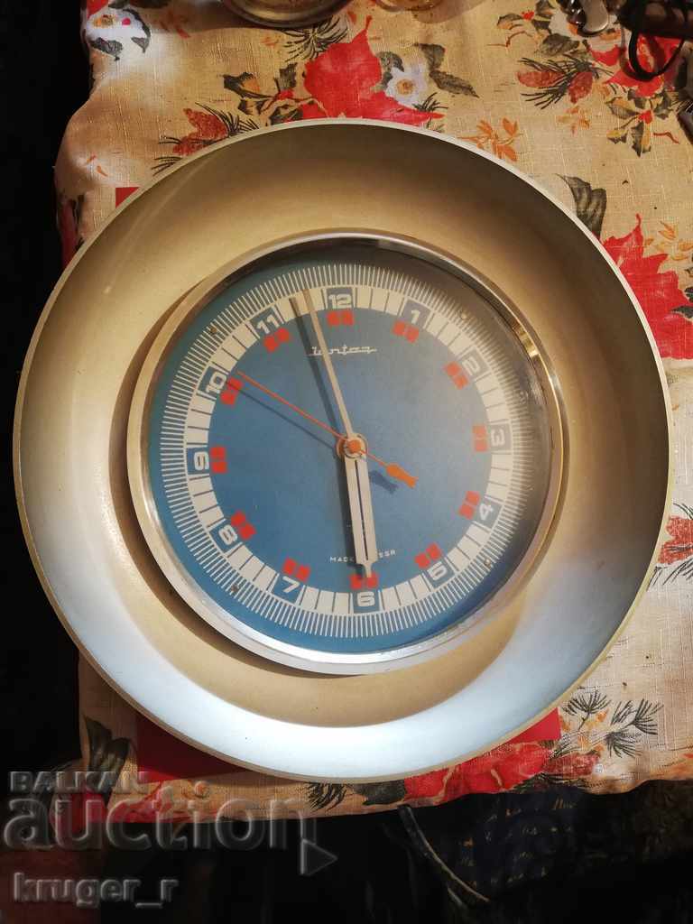 Wall clock AMBER quartz Wall clock AMBER quartz