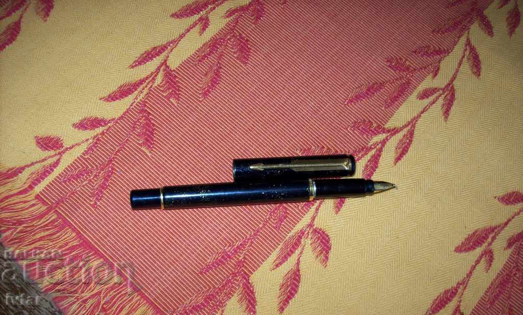 "PARKER star" pen with golden nib