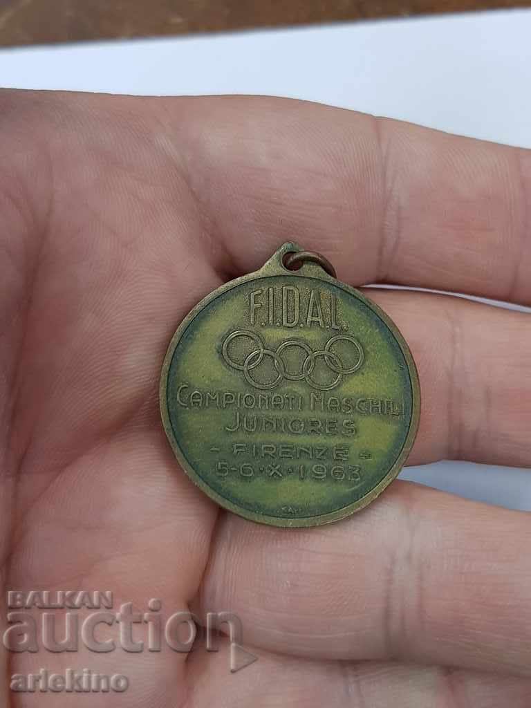 Livrarea Rară medalie olimpică de bronz italiană în 1963 Livrarea Rară medalie olimpică de bronz italiană în 1963