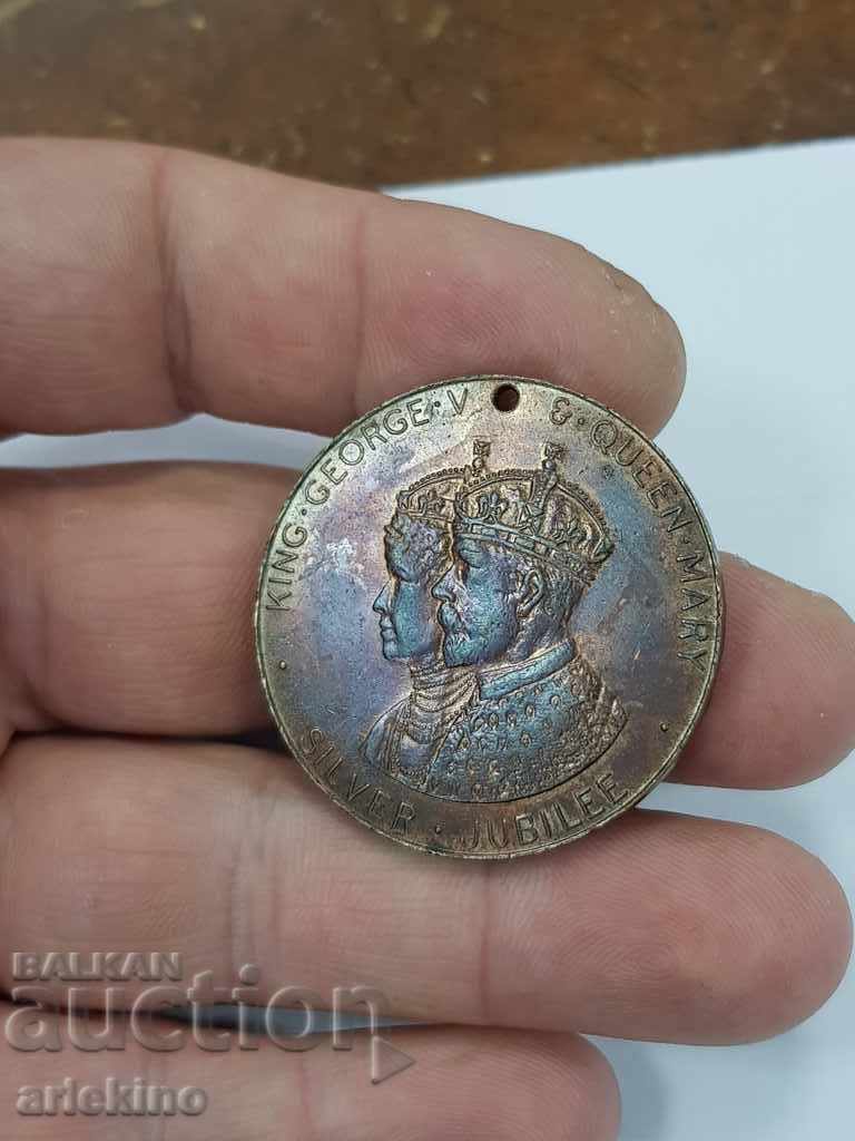 Rare English medal Silver Wedding 1910-1935 with price 45.00 BGN | € 23.01 Rare English medal Silver Wedding 1910-1935 with price 45.00 BGN | € 23.01