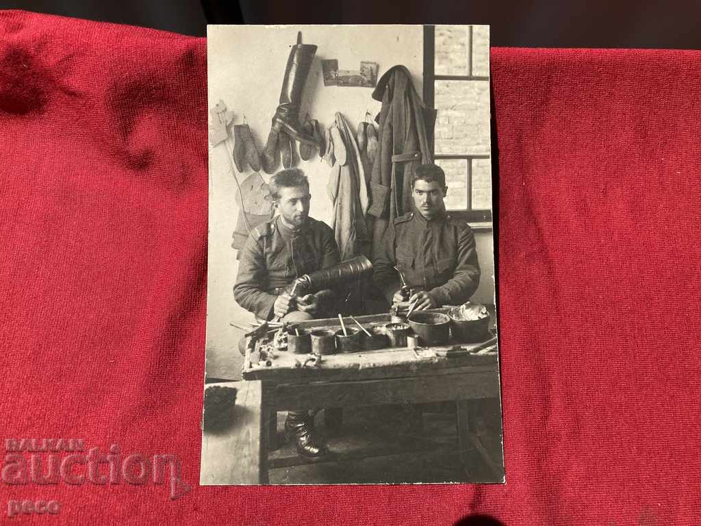 Giants at the front Regiment shoemakers First World War - 6 Giants at the front Regiment shoemakers First World War - 6