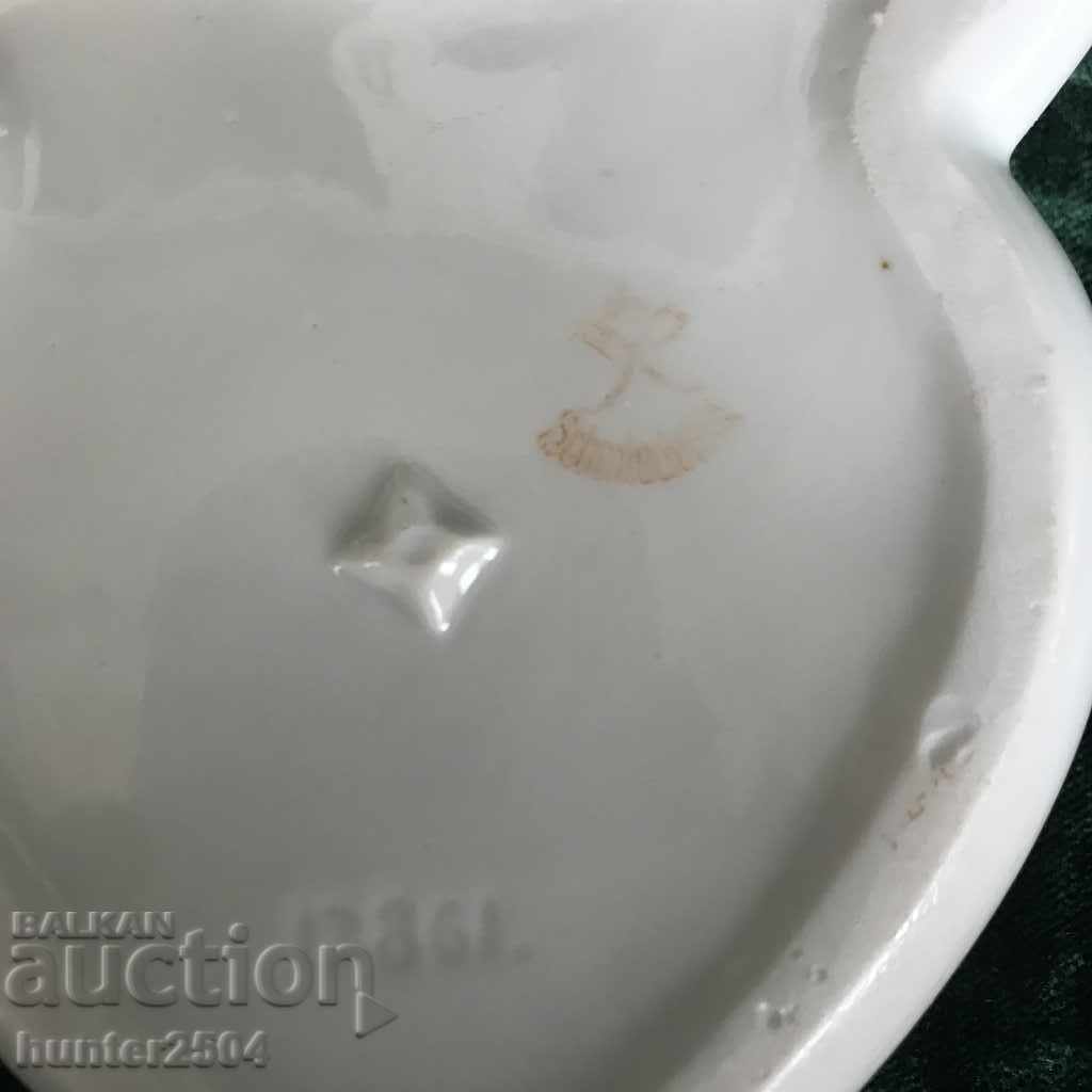 Porcelain vase, for wall, 14 cm high with price 9.95 BGN | € 5.09 Porcelain vase, for wall, 14 cm high with price 9.95 BGN | € 5.09