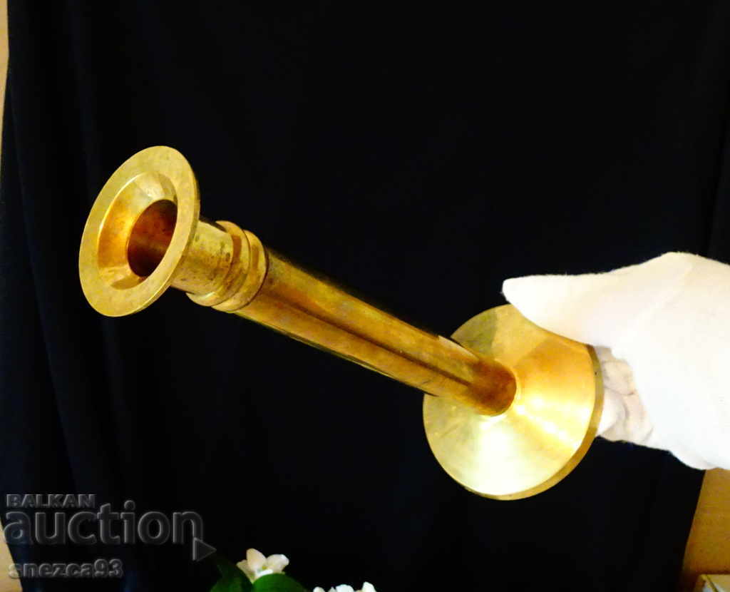 Παράδοση Μπρούτζινο κηροπήγιο 22 εκ. Παράδοση Μπρούτζινο κηροπήγιο 22 εκ.