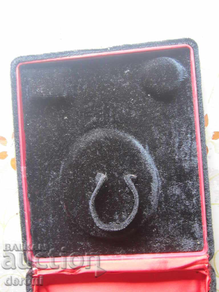 Δημοπρασία Μεγάλο βραχιόλι αλυσίδα κουτιού κοσμήματος Δημοπρασία Μεγάλο βραχιόλι αλυσίδα κουτιού κοσμήματος