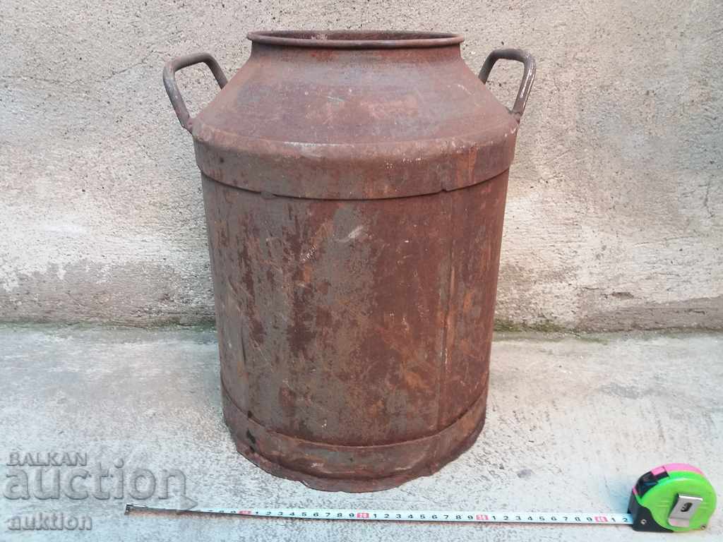 Auction MASSIVE MILK BAR - 60 LITERS Auction MASSIVE MILK BAR - 60 LITERS