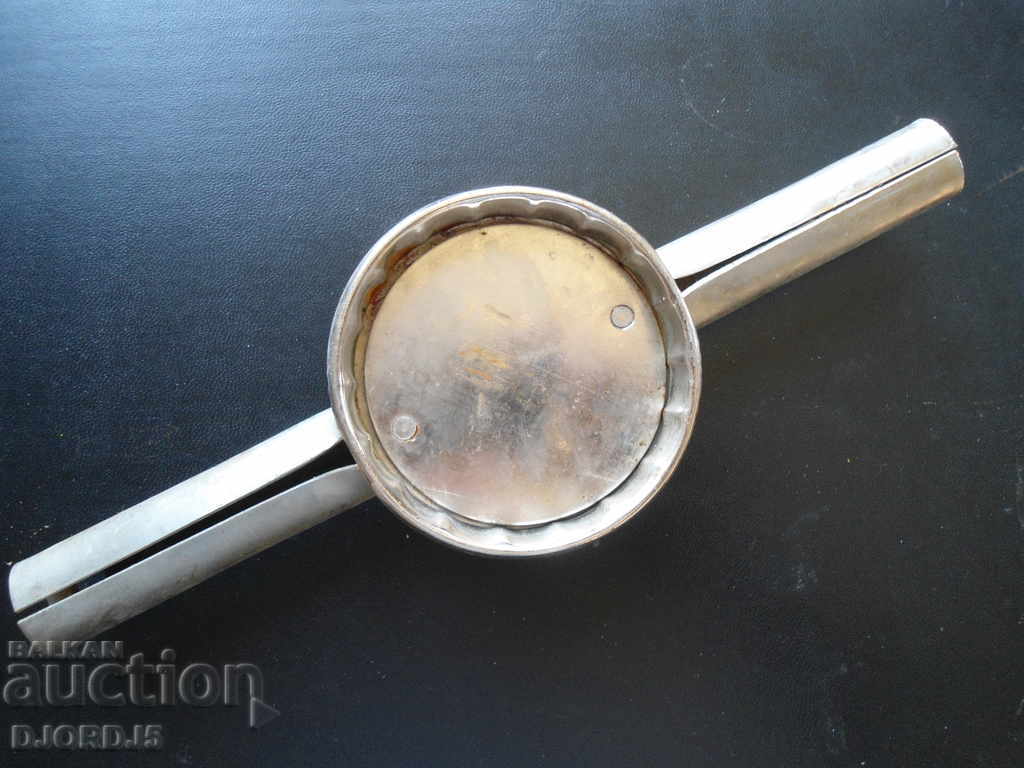 Auction Old jar machine Auction Old jar machine