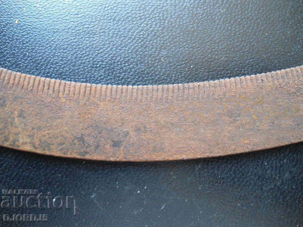 Παλιά επεξεργασμένο δρεπάνι, σήμανση - 5