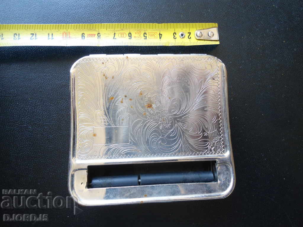 Παλιά μεταλλική θήκη τσιγάρων - 7