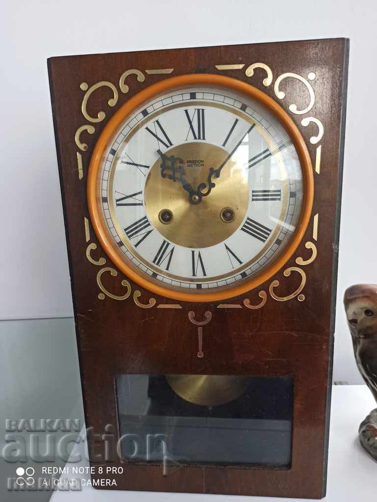 Old mechanical watch Metron - work