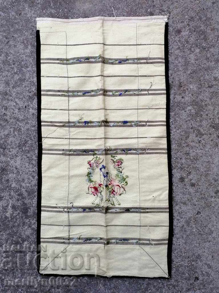 Delivery of Old woven, embroidered and embroidered apron, costume, sukman Delivery of Old woven, embroidered and embroidered apron, costume, sukman