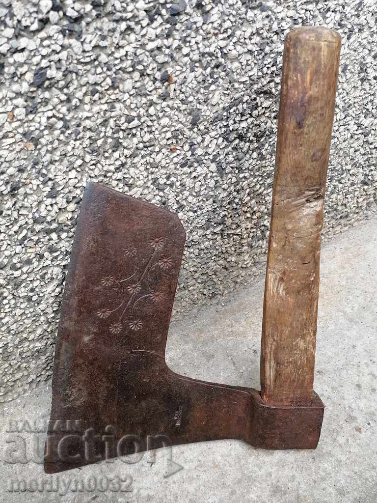 Τσεκούρι καμπύλο με εγχάρακτα Αυστροουγγαρίας τσεκουράκι σαπ