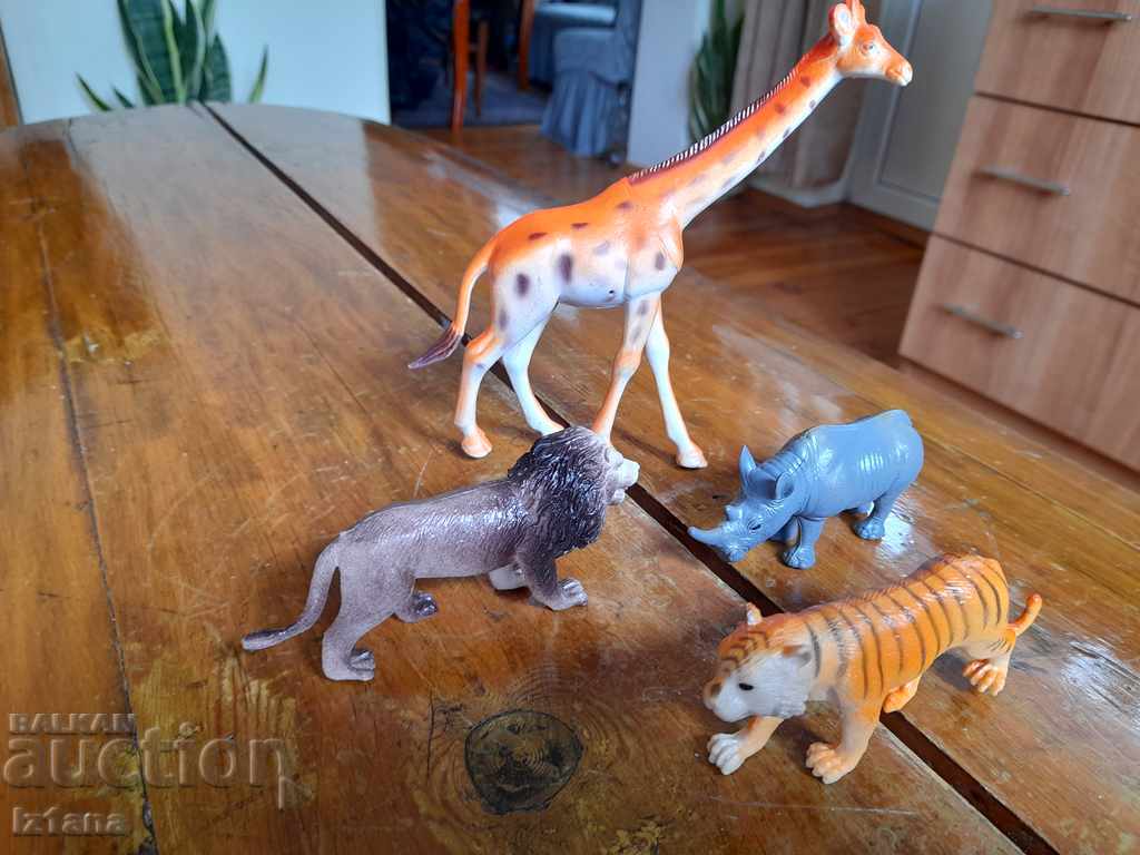 Delivery of Old figurines, animals Delivery of Old figurines, animals