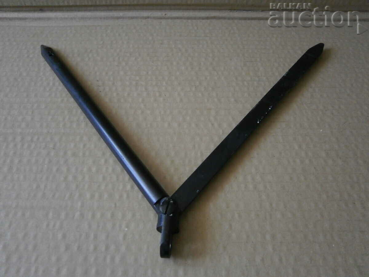 Delivery of aluminum bipod Delivery of aluminum bipod