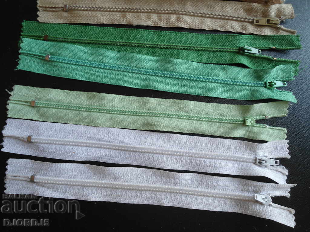 Livrarea Fermoare vechi, 14 bucăți